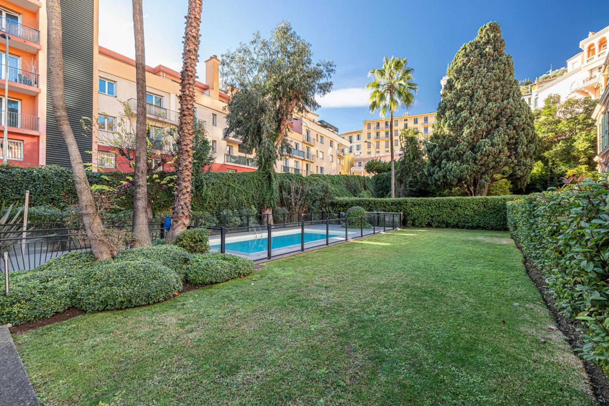 Intercontinental Superbe Appartement Avec Piscine Ментона Экстерьер фото