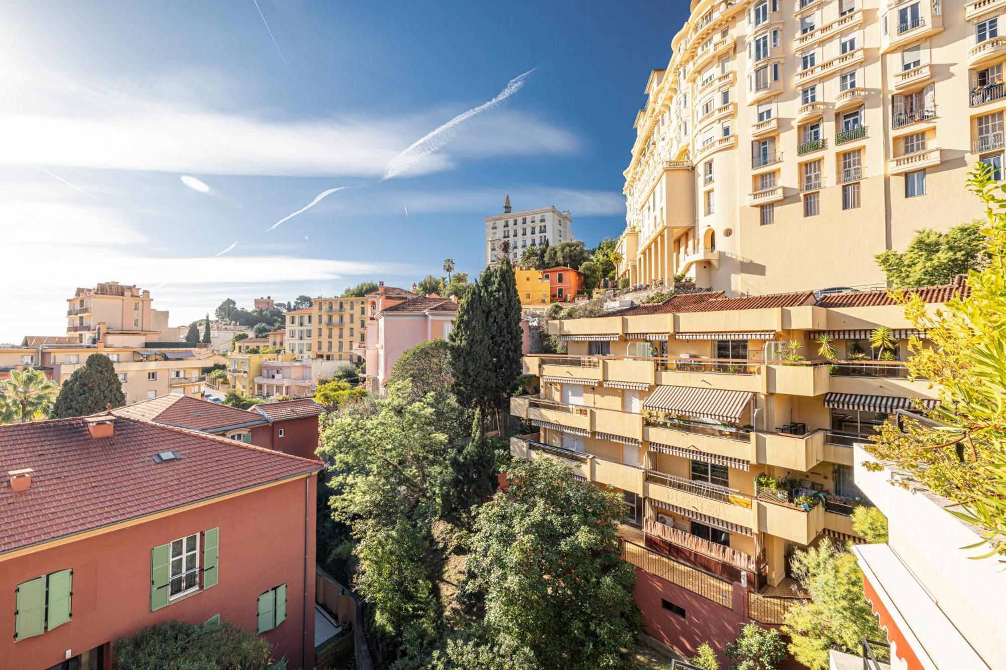 Intercontinental Superbe Appartement Avec Piscine Ментона Экстерьер фото